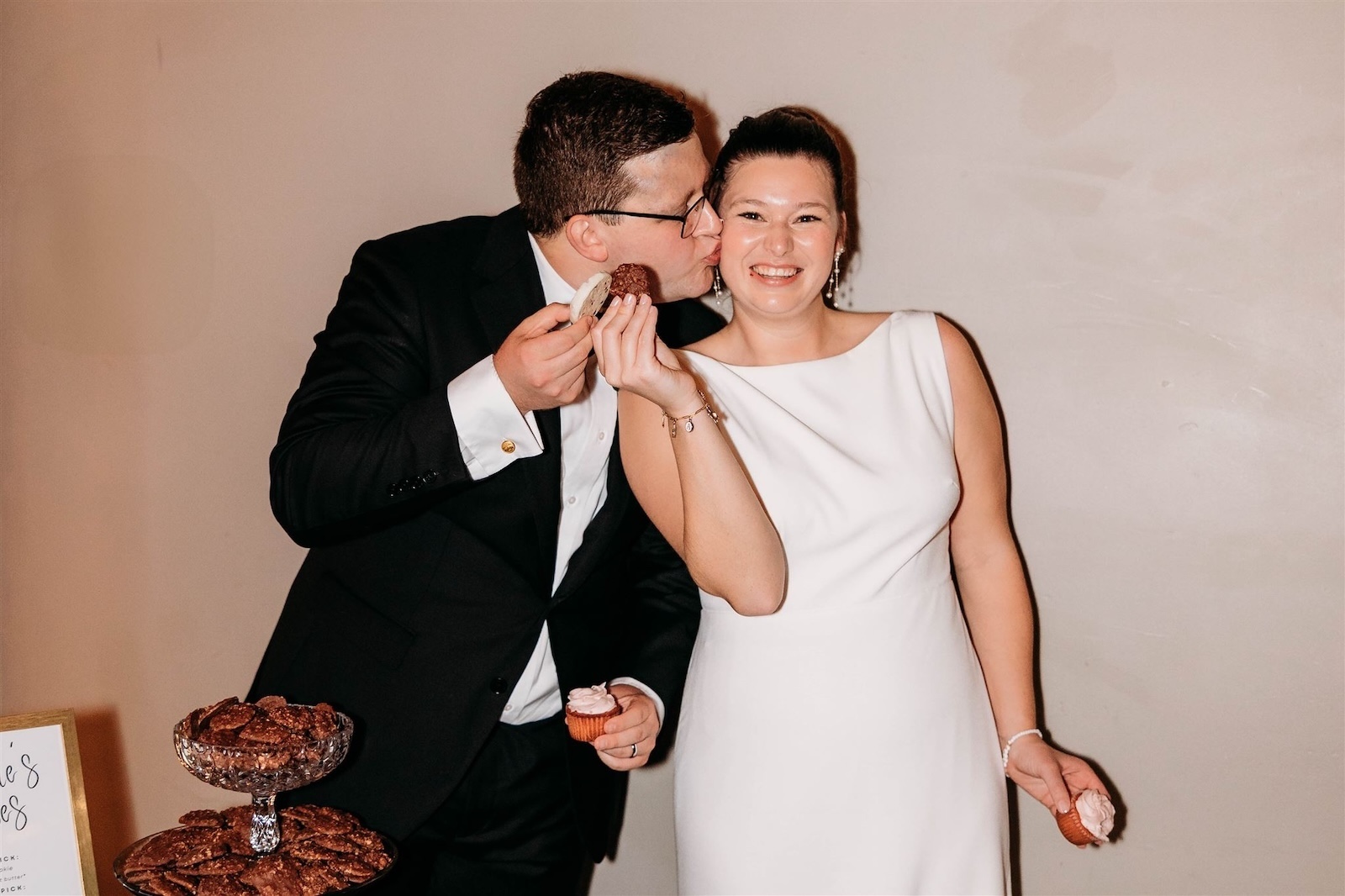 Downtown-Memphis-wedding-balinese-ballroom
