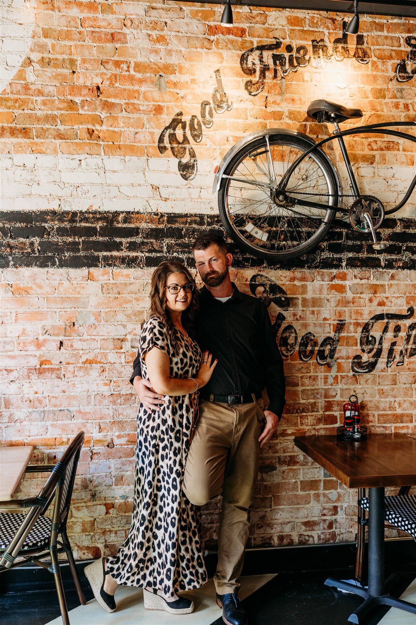 Lemonade-House-Grille-Jonesboro-Arkansas-Engagement-Session-Bride-and-Groom-to-be