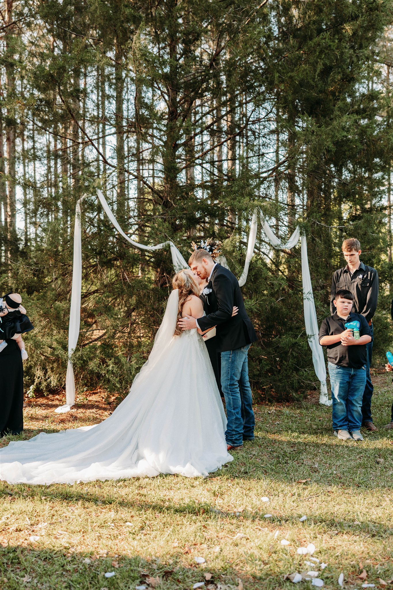 Intimate-Wedding-Ceremony-Monticello-Arkansas Intimate-Wedding-Ceremony-Kendal-Travis-Monticello-Arkansas-Wedding-Photographer-Legend-and-Lace-Studios-20