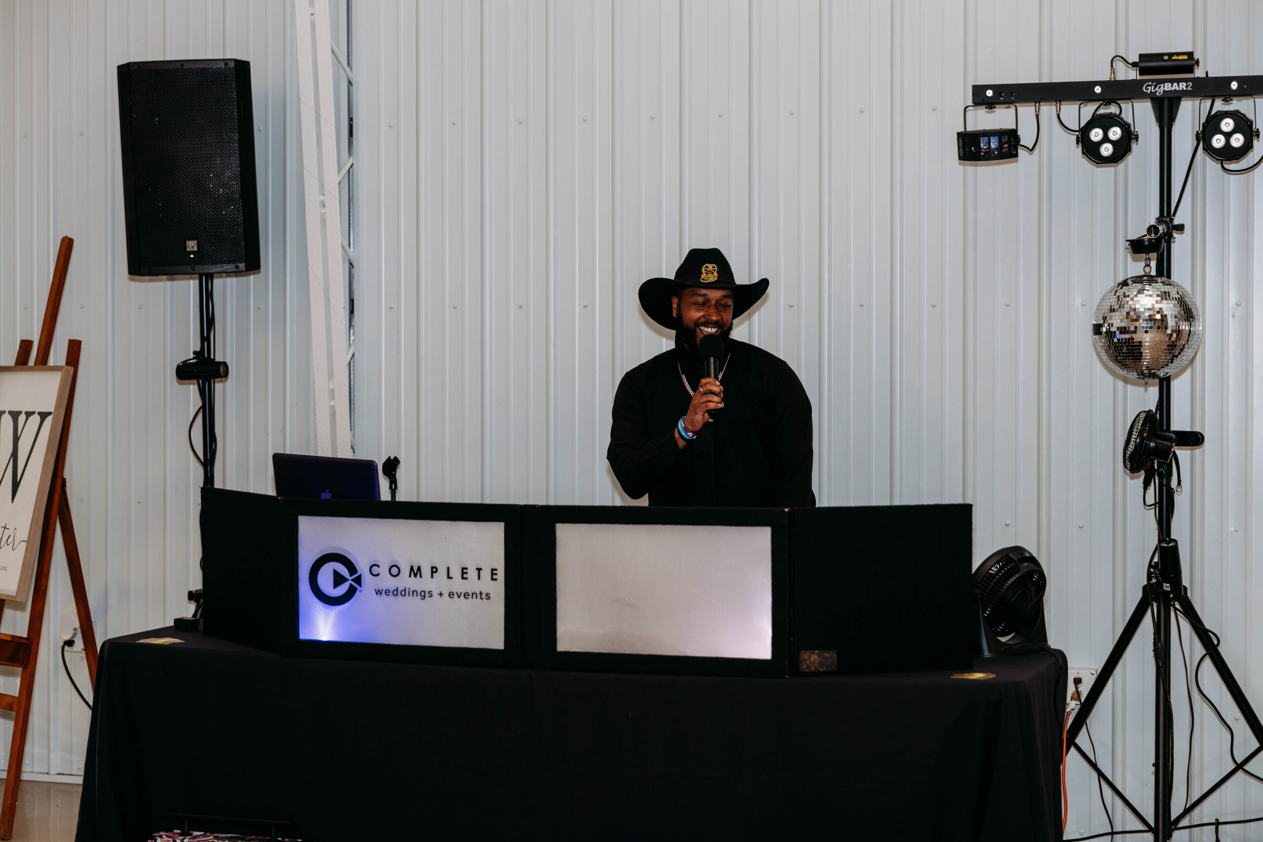 Hangar-Wedding-Greenville-Illinois-Photographer-Legend-and-Lace-Studio-32