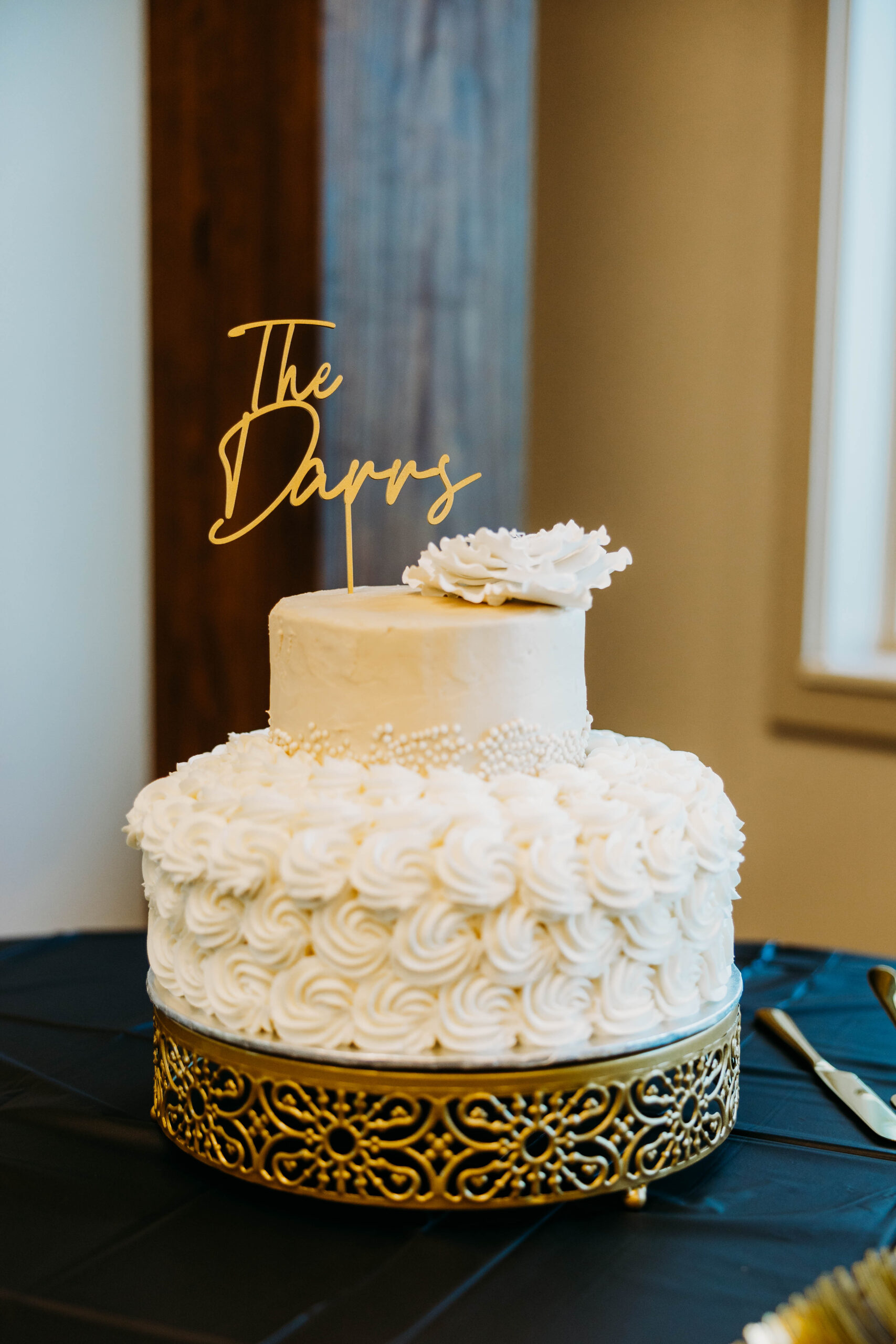 St.-Louis-Wedding-Bakeries-Cakes-Cupcakes-Wedding-Cake-Photographer-Legend-and-Lace-Studios-8